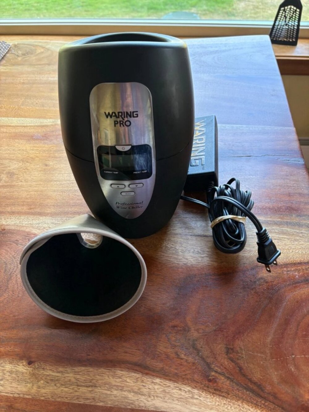 Rapid Professional Wine Chiller 33 PRESET Settings Waring Black/Stainless, PC100